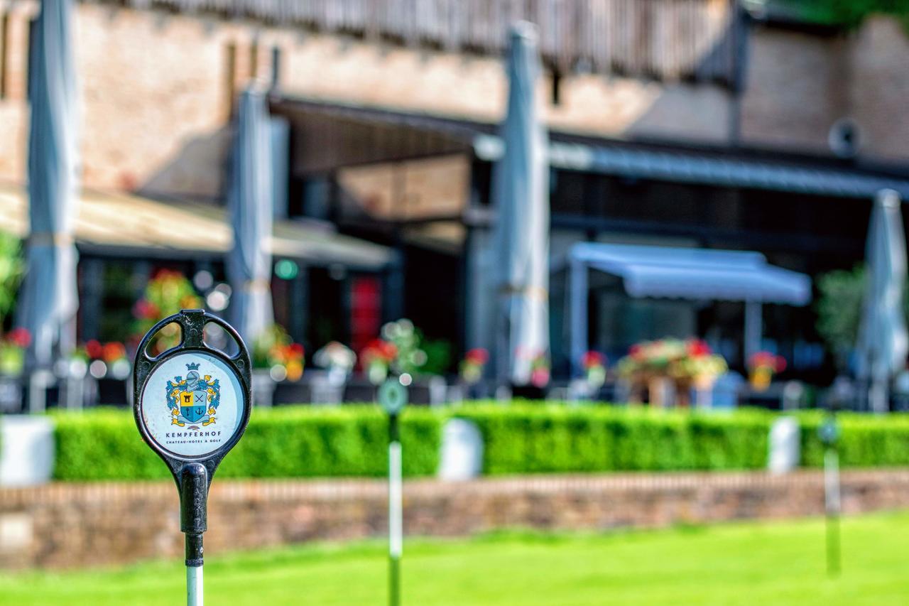 Le Kempferhof Golf Et Chateau-Hotel Plobsheim Exteriör bild